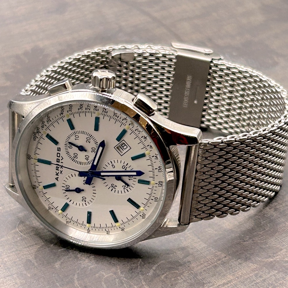 Akribos ak625 NWOT